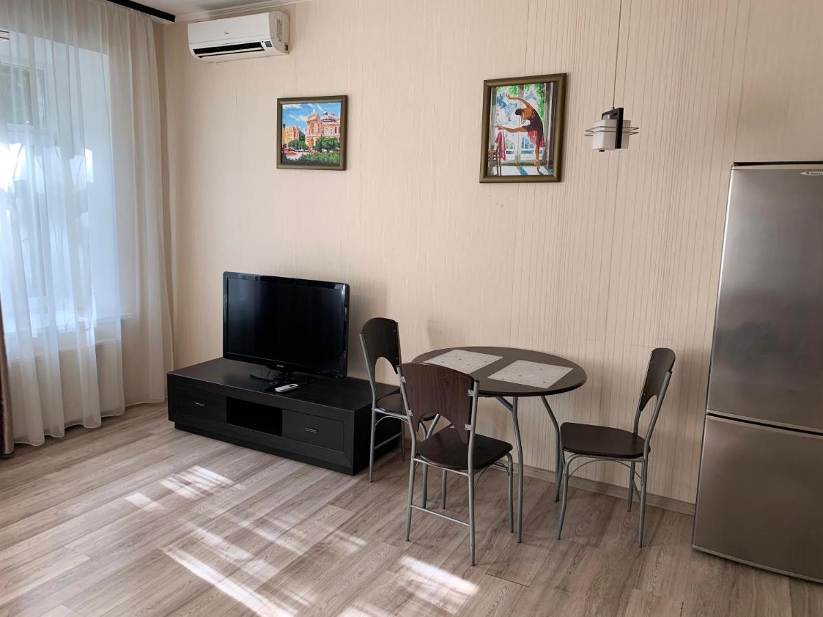 Excellent Apartment In The Center Of Odessa Ngoại thất bức ảnh